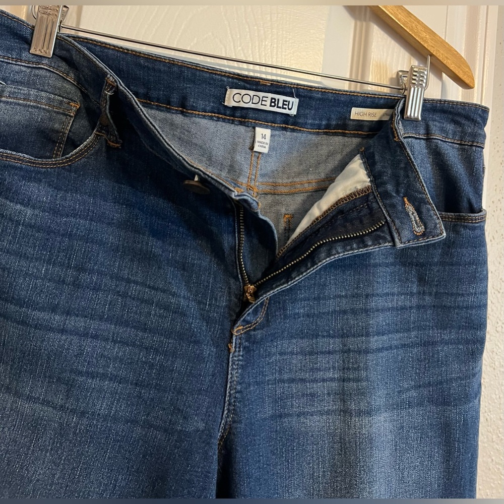 Code Bleu Plus Size Rolled Cuff Weekend Jeans Siz… - image 4